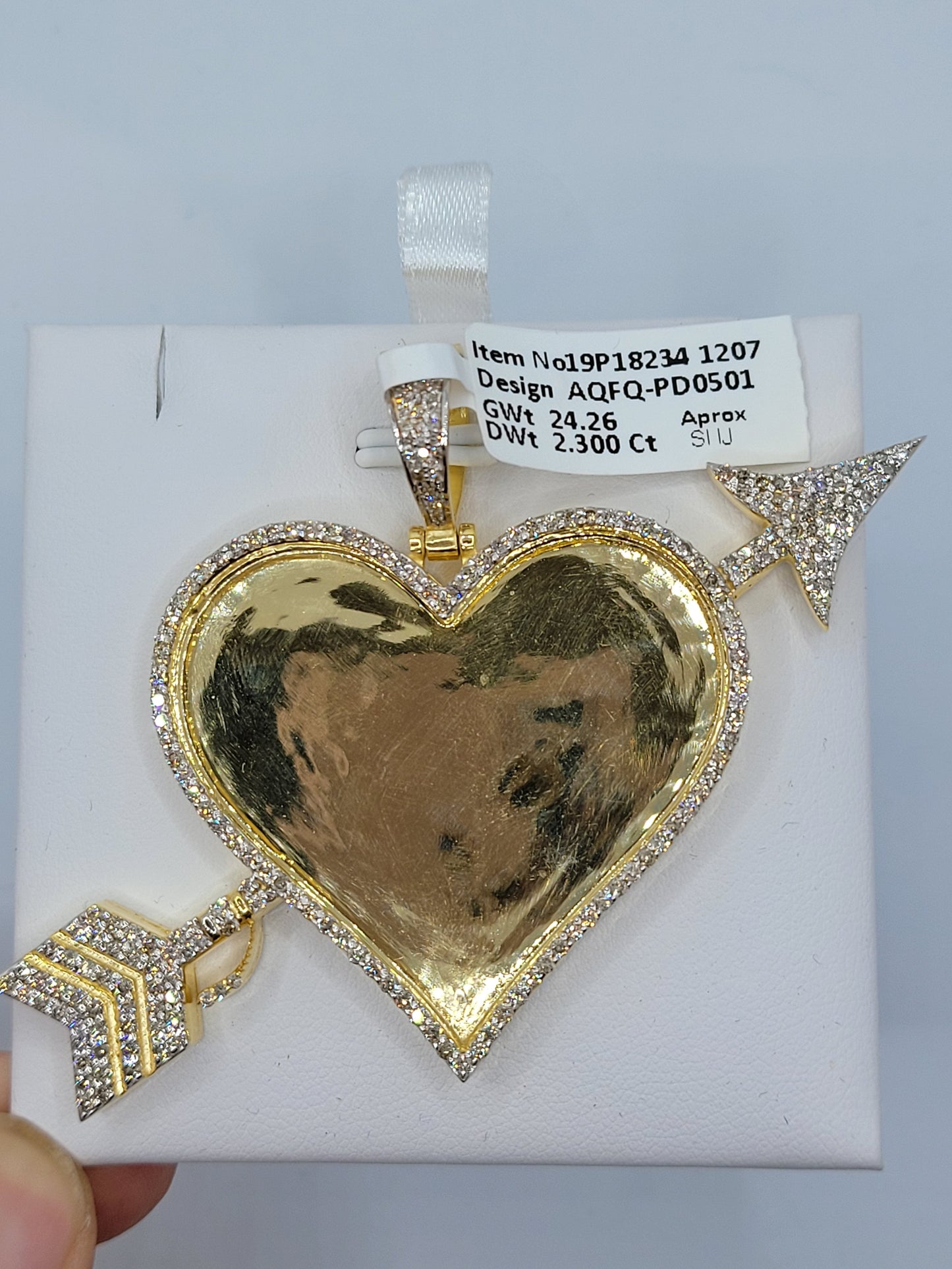 Memorial Arrow Heart - Picture Diamond Pendant