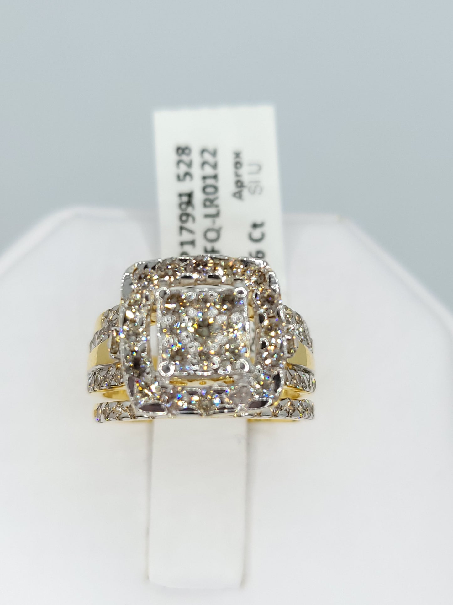 Ladies Diamond Ring